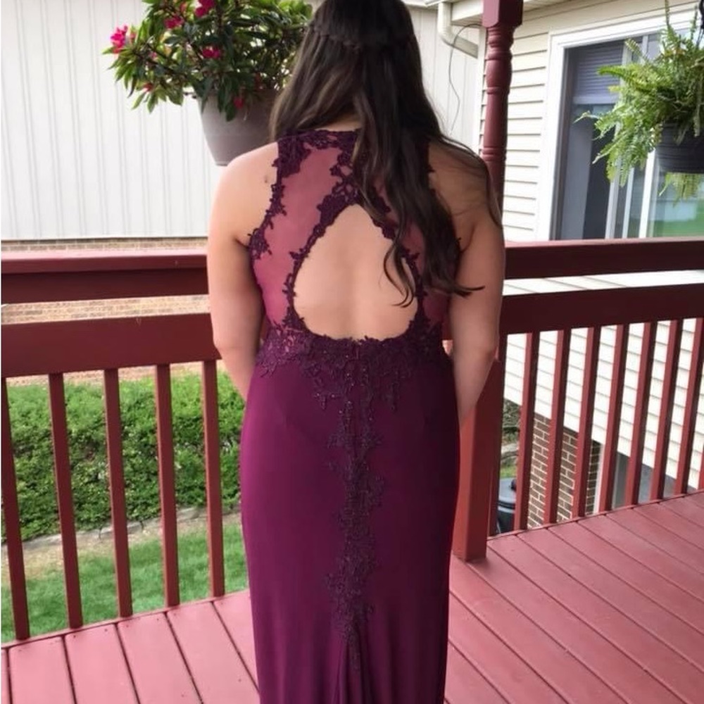 Faviana Women’s Long Maroon Dress
